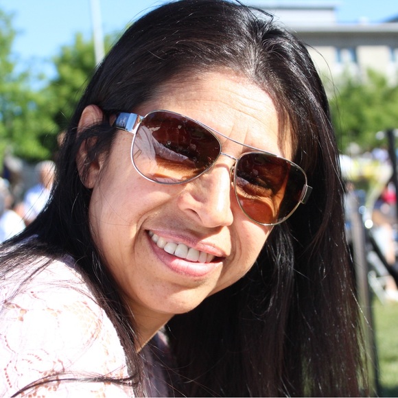 Meet your Posher, Martha - Picture 1 of 1